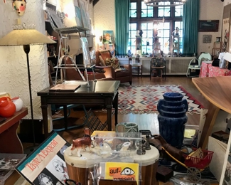 Items Locate In The Dining Room