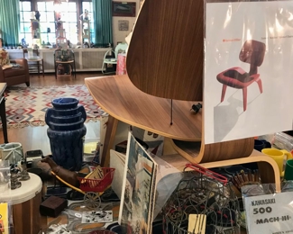 Items Locate In The Dining Room