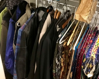 Items Locate In The 1st Bedroom (Master)