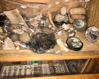 Items Locate In The 1st Bedroom (Master)