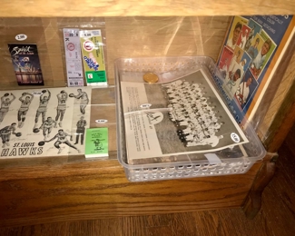 Items Locate In The 1st Bedroom (Master)