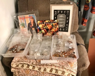 Items Locate In The 1st Bedroom (Master)