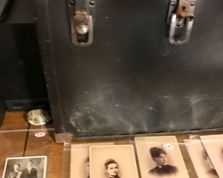 Items Locate In The 1st Bedroom (Master)