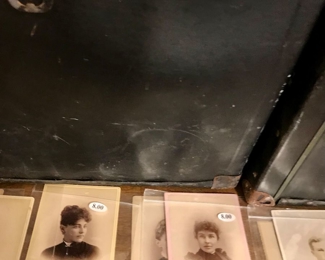 Items Locate In The 1st Bedroom (Master)