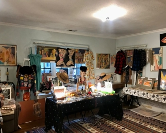 Items Locate In The 1st Bedroom (Master)