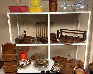 Georges Briard casserole, Teak & Walnut service