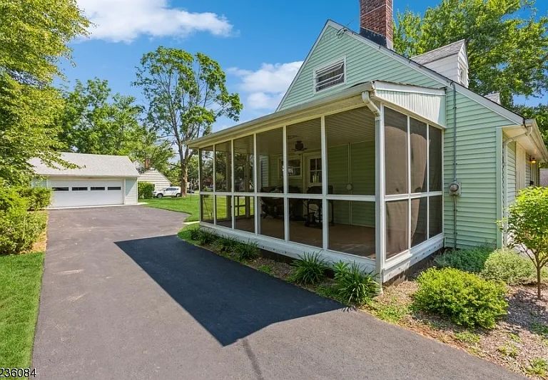 ESTATE SALES BY CHARLE in Bound Brook, NJ starts on 9/15/2023