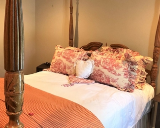 Rice carved four-poster  bed