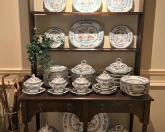 Exceptional hutch filled with "Chinese Tree" Ironstone