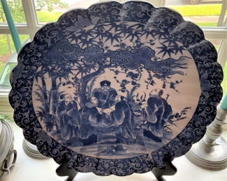 Large scalloped-edge Asian platter