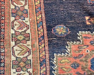 Colorful rug - 4 feet 5 inches x 5 feet 6 inches