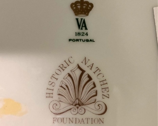 Mottahedeh decorative box (Portugal) - made for the Historic Natchez Foundation