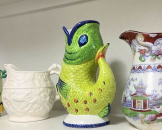 Gurgling fish pitcher