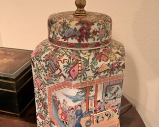 Asian ginger jar lamp