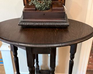 Another small gateleg antique table