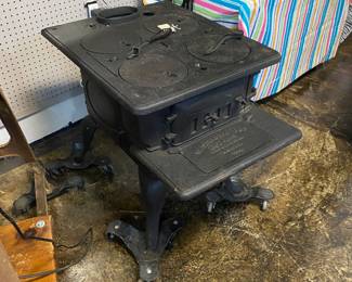Nashville, TN, WASHINGTON PET COMPANY Antique Stove