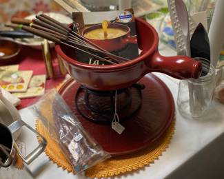 FONDUE Pot with Original Owners Manual 