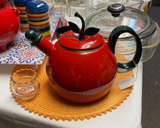 TOMATO Designed Teapot 