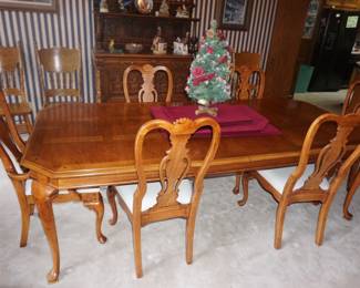 dining table and chairs with protective pads