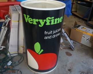 Very Fine juice store display