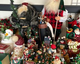 Tons of Santas!