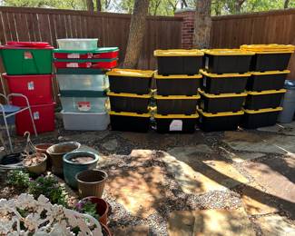 Lots of nice totes for sale!