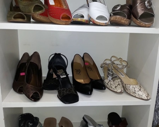 Ladies shoes, size 7