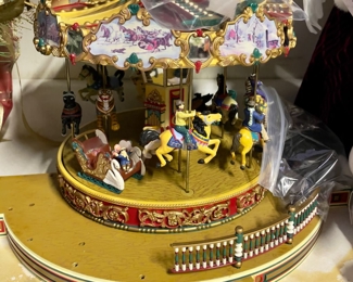 Battery operated carousel