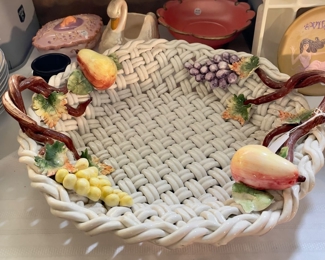 Stunning Capo DeMonte serving dish