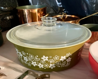 Vintage Pyrex Crazy Daisy Spring Blossom 4 Quart Dish with Lid