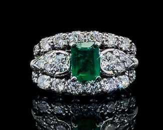 Amazing Estate: 2.50 Carats Emerald & Diamond Cluster Ring in 14k White Gold; $6900 Retail