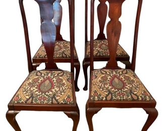 Set of 4 Beautiful Solid Wood Dining Chairs
