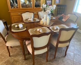 Table / 6 Chairs $ 288.00