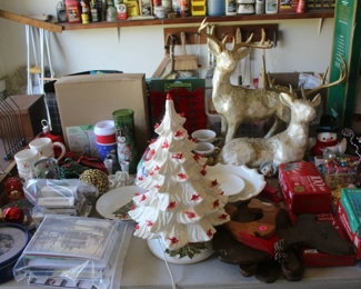 CERAMIC CHRISTMAS TREE