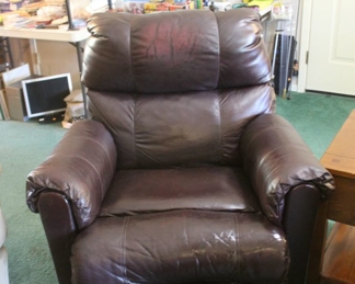 LEATHER RECLINER
