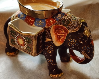 Elephant Smoke Caddy