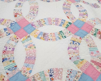 Wedding Ring Quilt Measures 73" x 86"