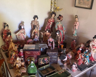 Vintage Dolls/ Glassware