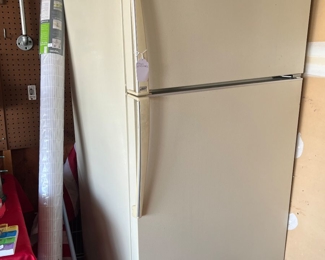 Garage refrigerator works great