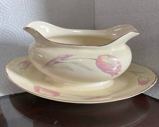 Eggshell Nautilus tulip pattern