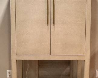 Restoration Hardware Lighted Bar