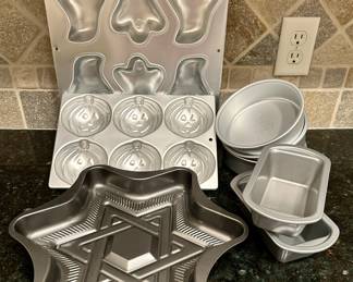 Assorted Bakeware
