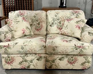American Home Collection Loveseat