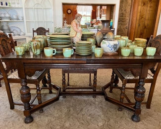 antique butterfly leaf table/6 chairs