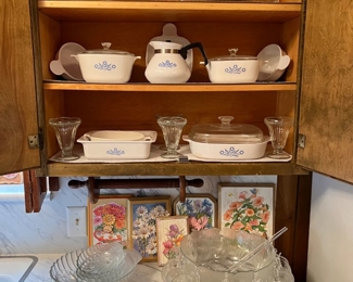 Jeanette marigold carnival glass bowl, "Blue Cornflower" Corningware