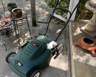 Black & Decker electric lawn mower