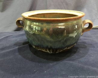 Pretty Pottery Pot Drip Glaze