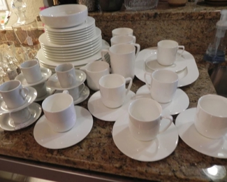 Vera Wang Wedgewood Dinner Set