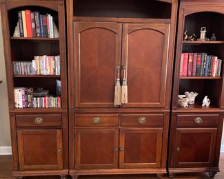 Bookcases & entertainment center