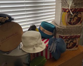Vintage hats & boxes